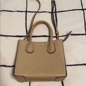 Micheal Kors Mercer medium crossbody